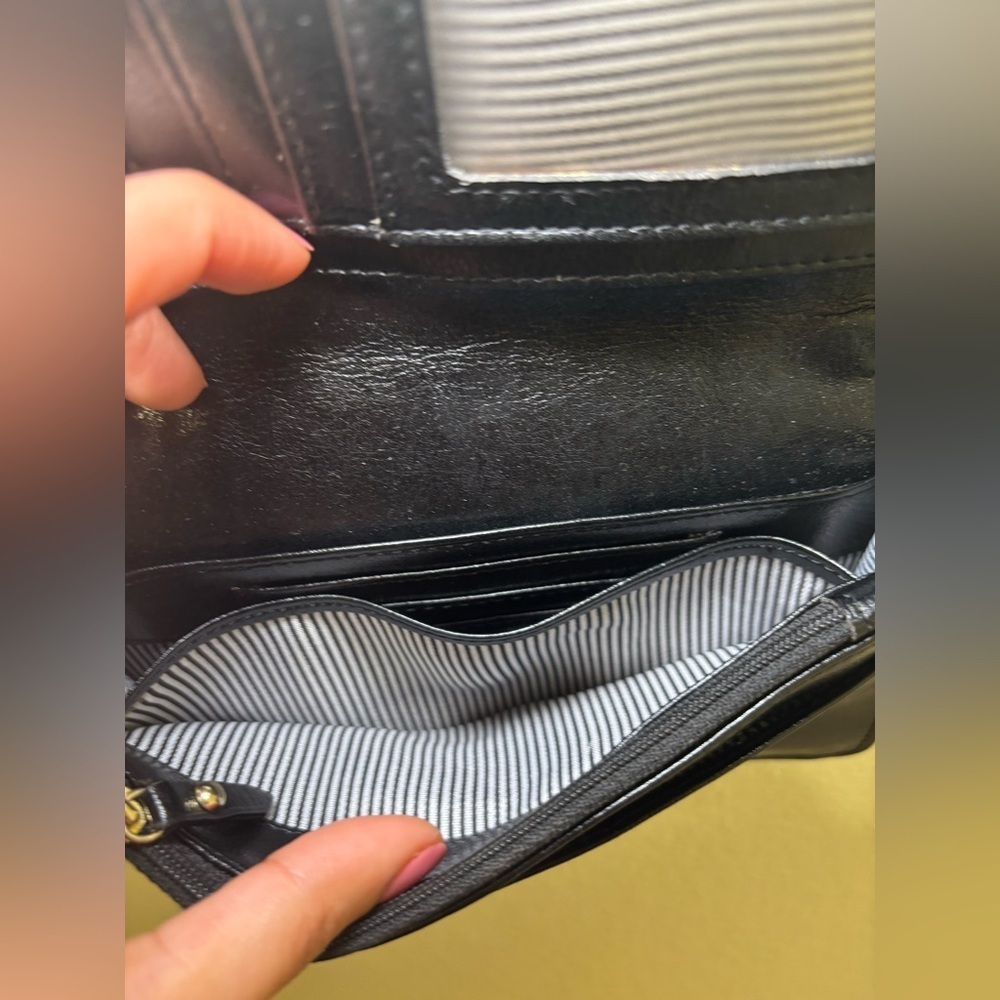 Elegant Black Leather shoulder and Crossbody Bag - Picture 6 of 6
